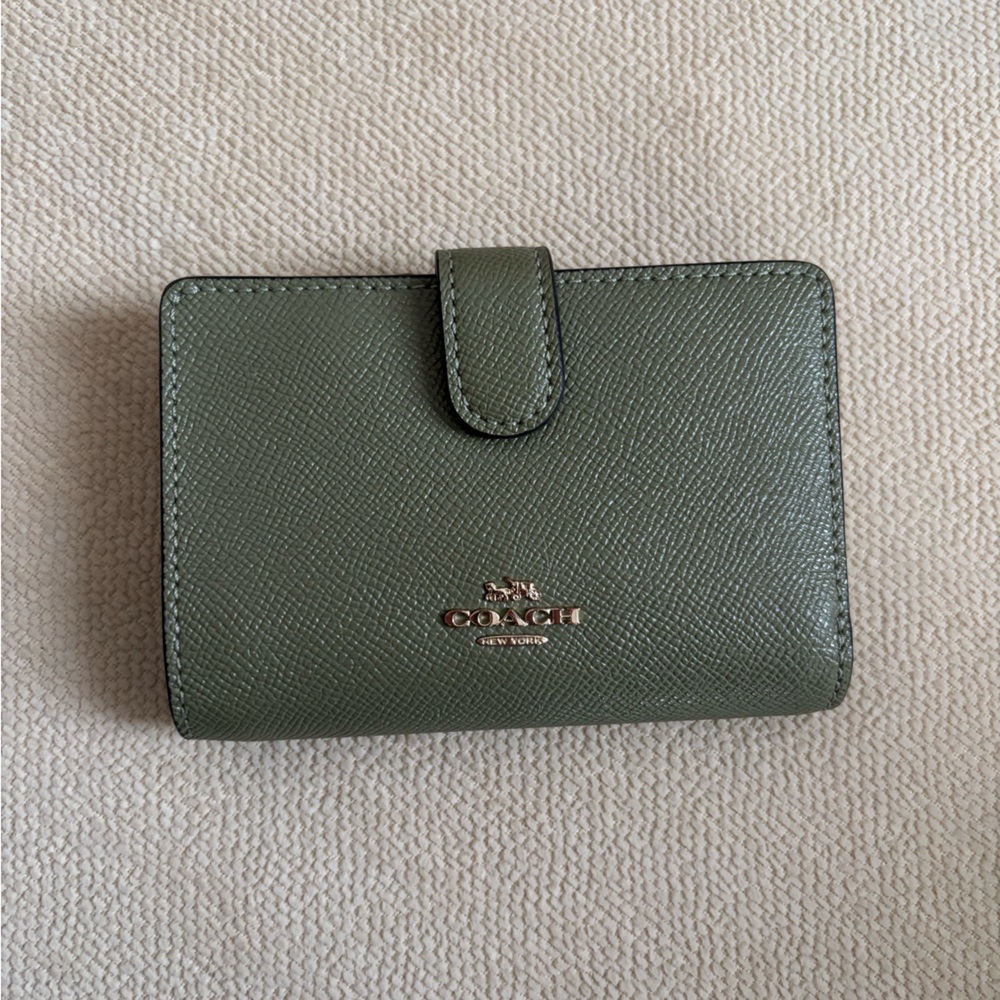 Coach Olive Green Compact Wallet w/ Zipper